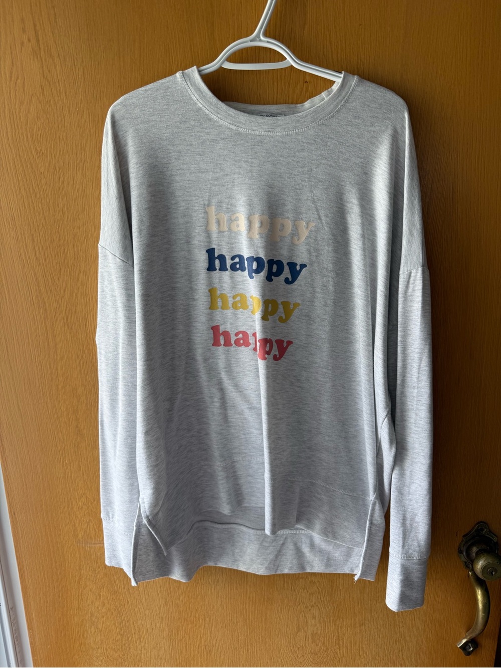 Mary Square Light Gray "Happy" Graphic Long Sleeve Shirt